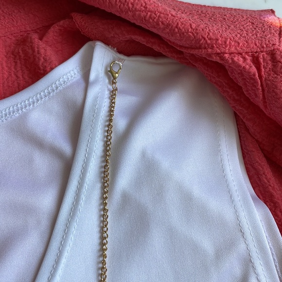Alfred Dunner, XL, coral shirt with tank top and necklace - Picture 8 of 8